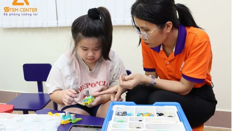Công ty FUTURE STEM 5