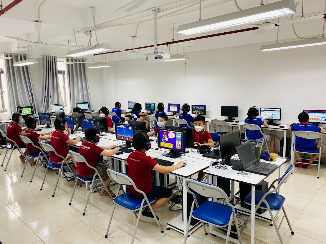 Alfred Nobel School 1