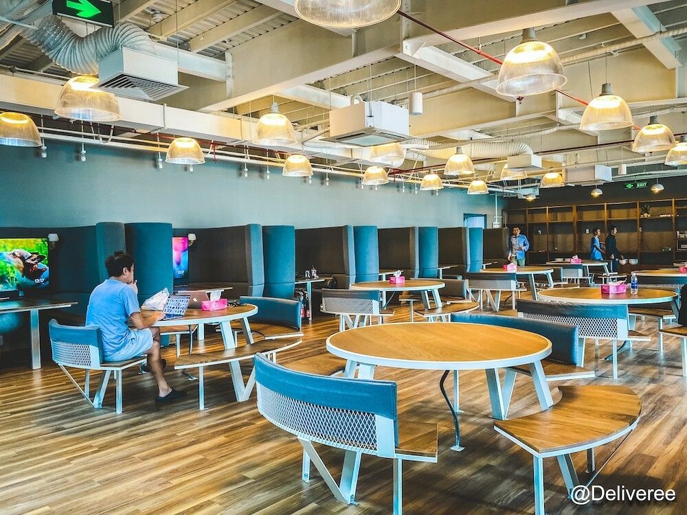 Deliveree On-Demand Logistics 6