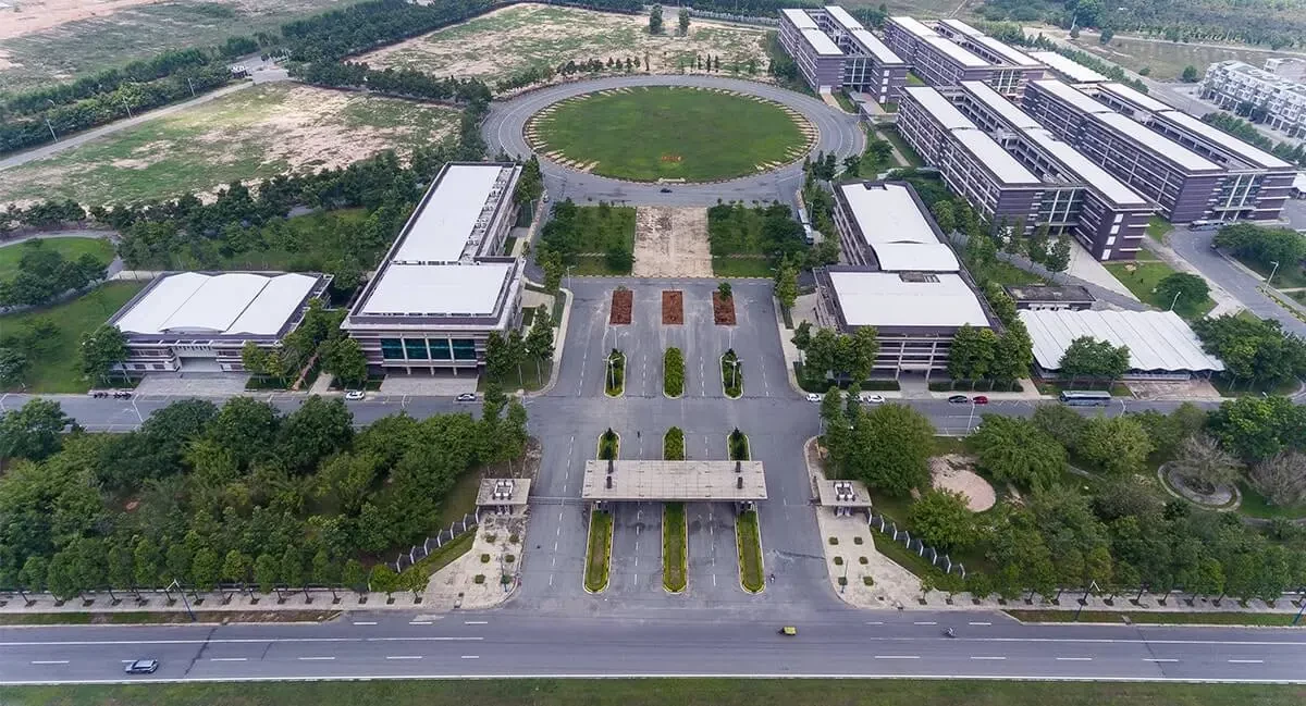 TRƯỜNG ĐẠI HỌC QUỐC TẾ MIỀN ĐÔNG (EIU) 7