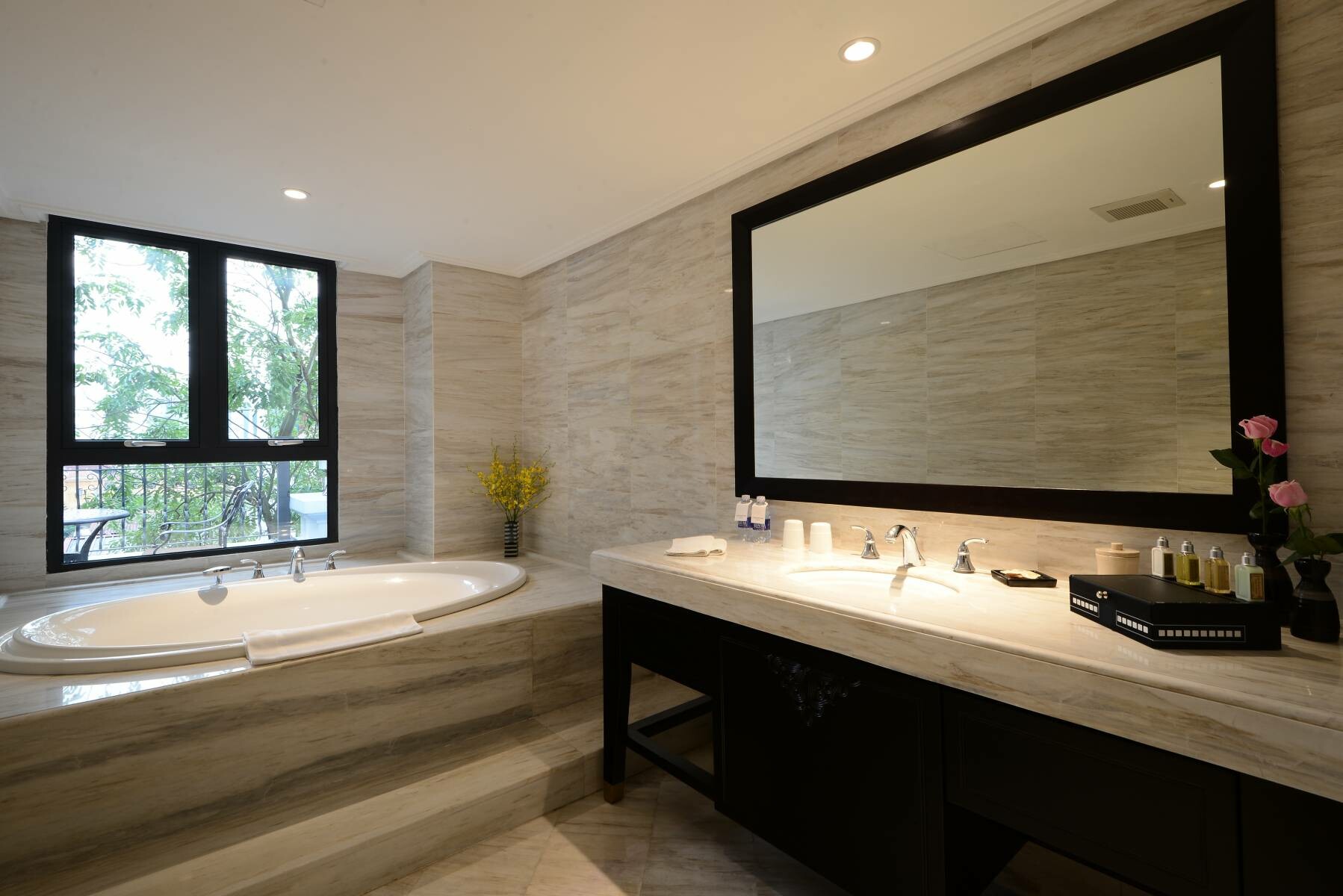 Thương Mại và Du Lịch Song Long 8