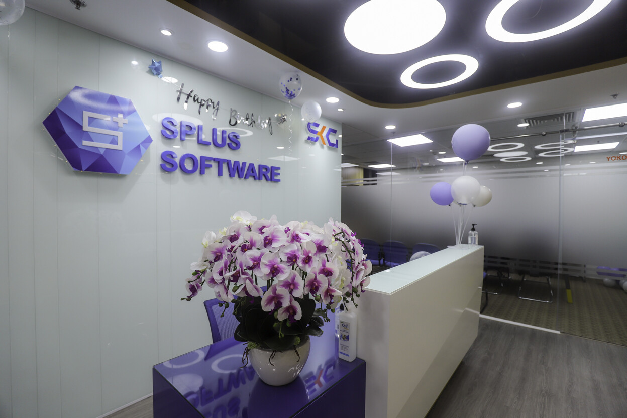 SPLUS - SOFTWARE 9