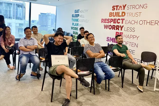 Persol Career Tech Studio 1