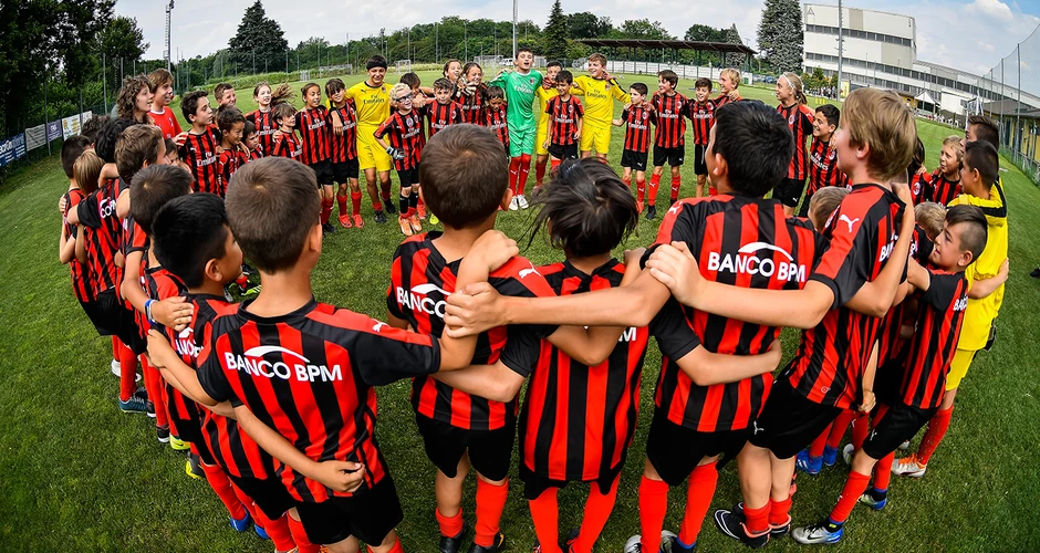 AC Milan Academy Hanoi 3