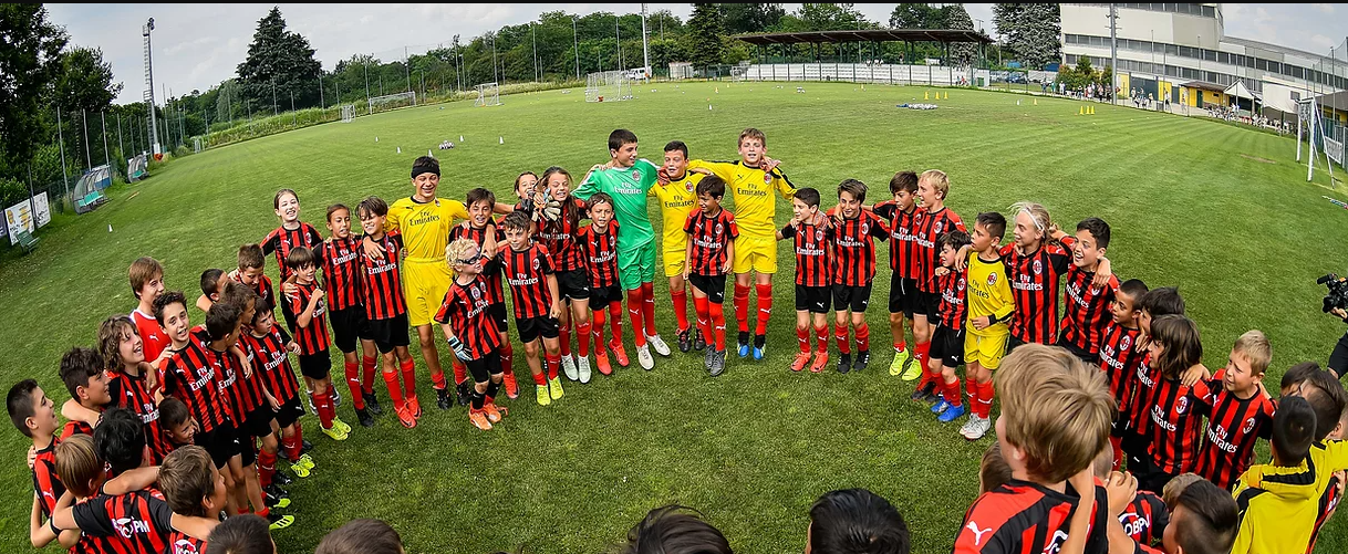 AC Milan Academy Hanoi 4
