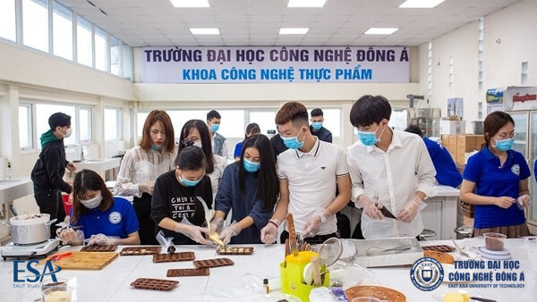 Trường Đại Học Công Nghệ Đông Á (EAUT) 2