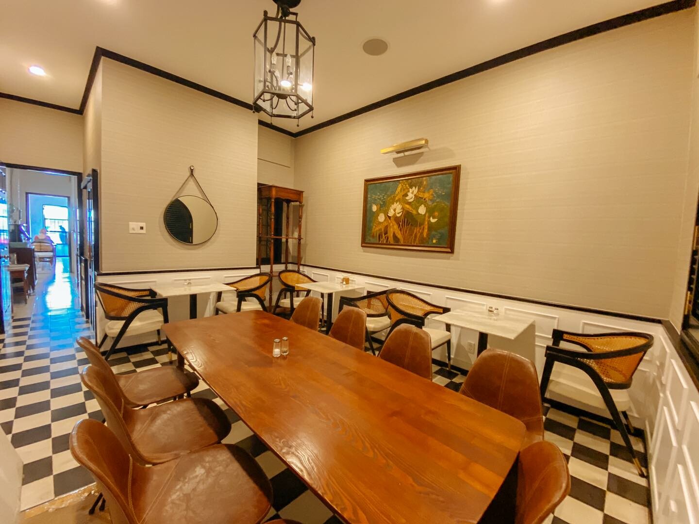 Nhà Hàng Vintage Emporium 7