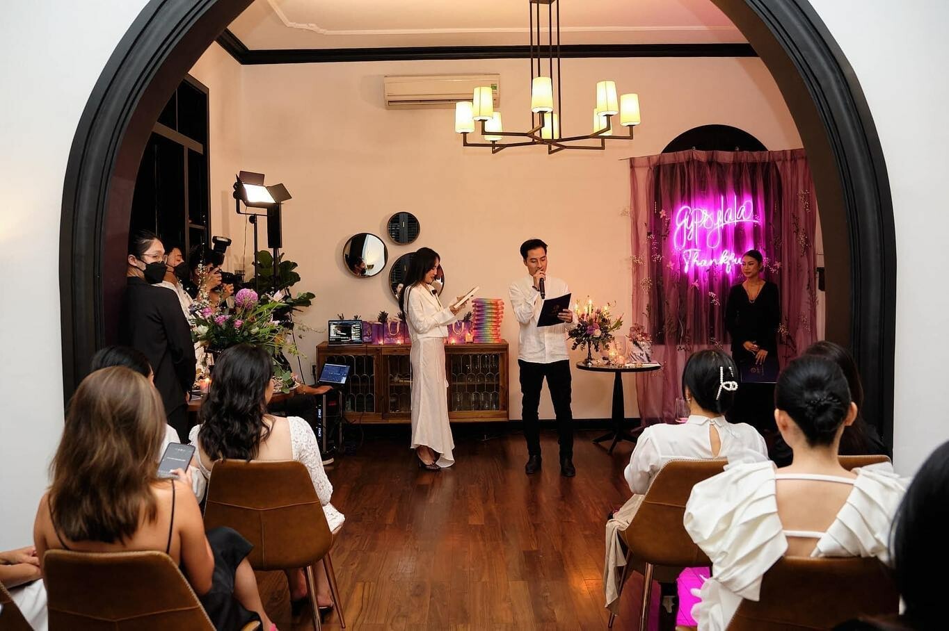 Nhà Hàng Vintage Emporium 6