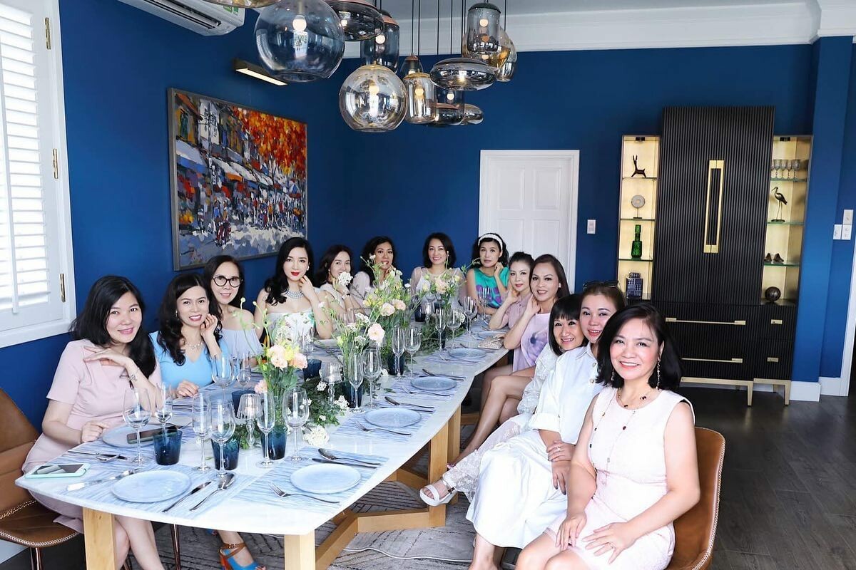 Nhà Hàng Vintage Emporium 3