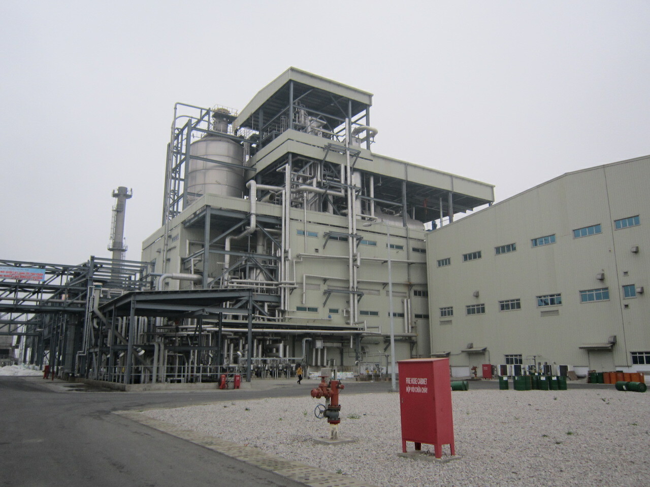 Công ty TNHH sản xuất và thương mại PLC 2