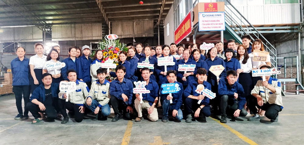 Kính Đồng Tâm 8