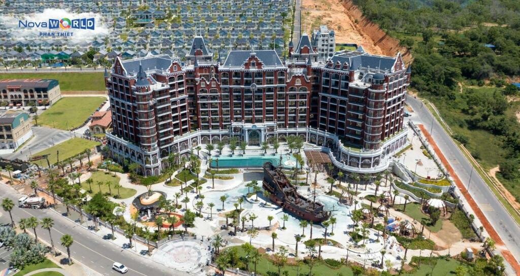 Nova Hotels & Resorts World 2