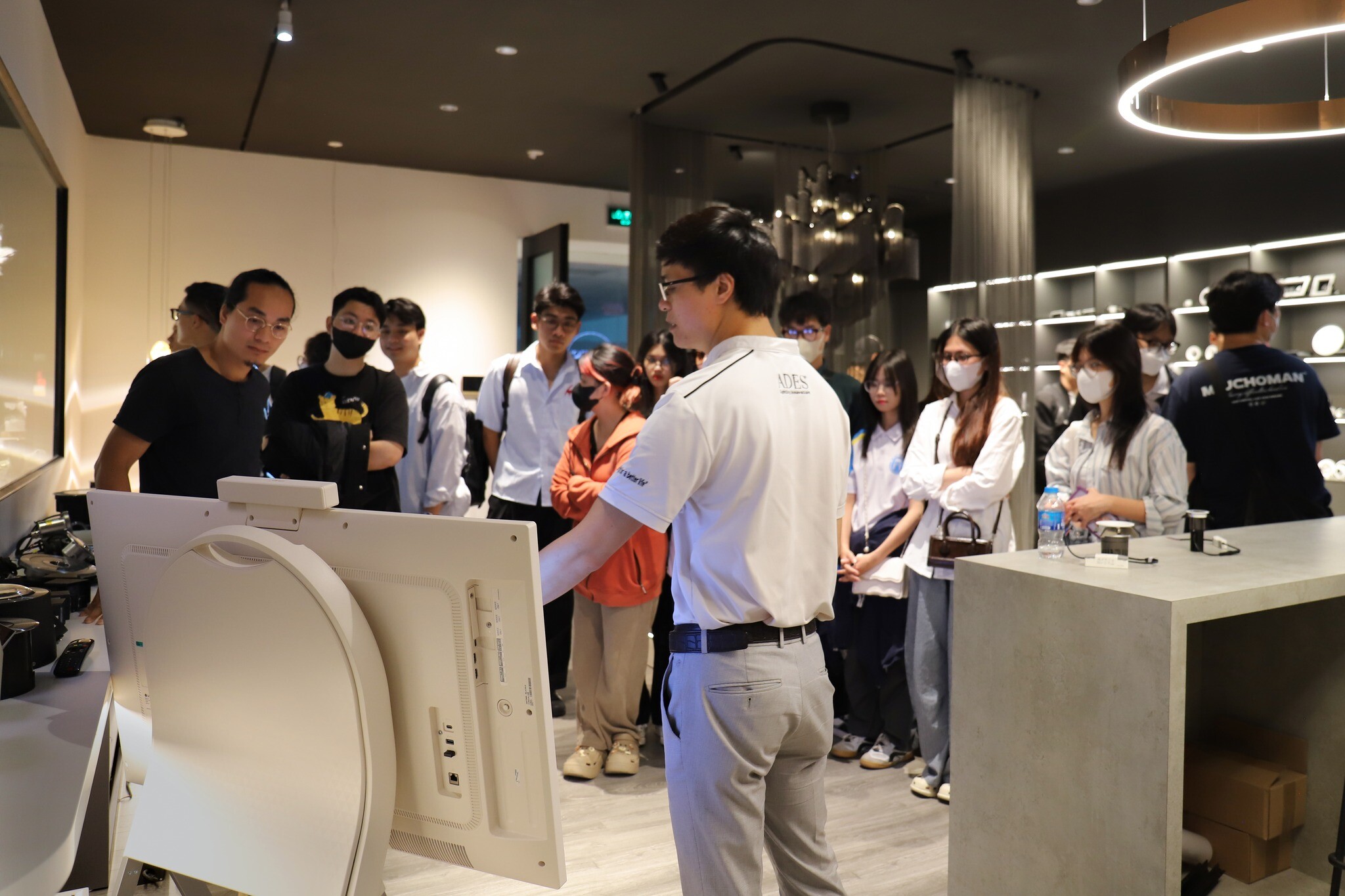 Ades Lighting Việt Nam 8