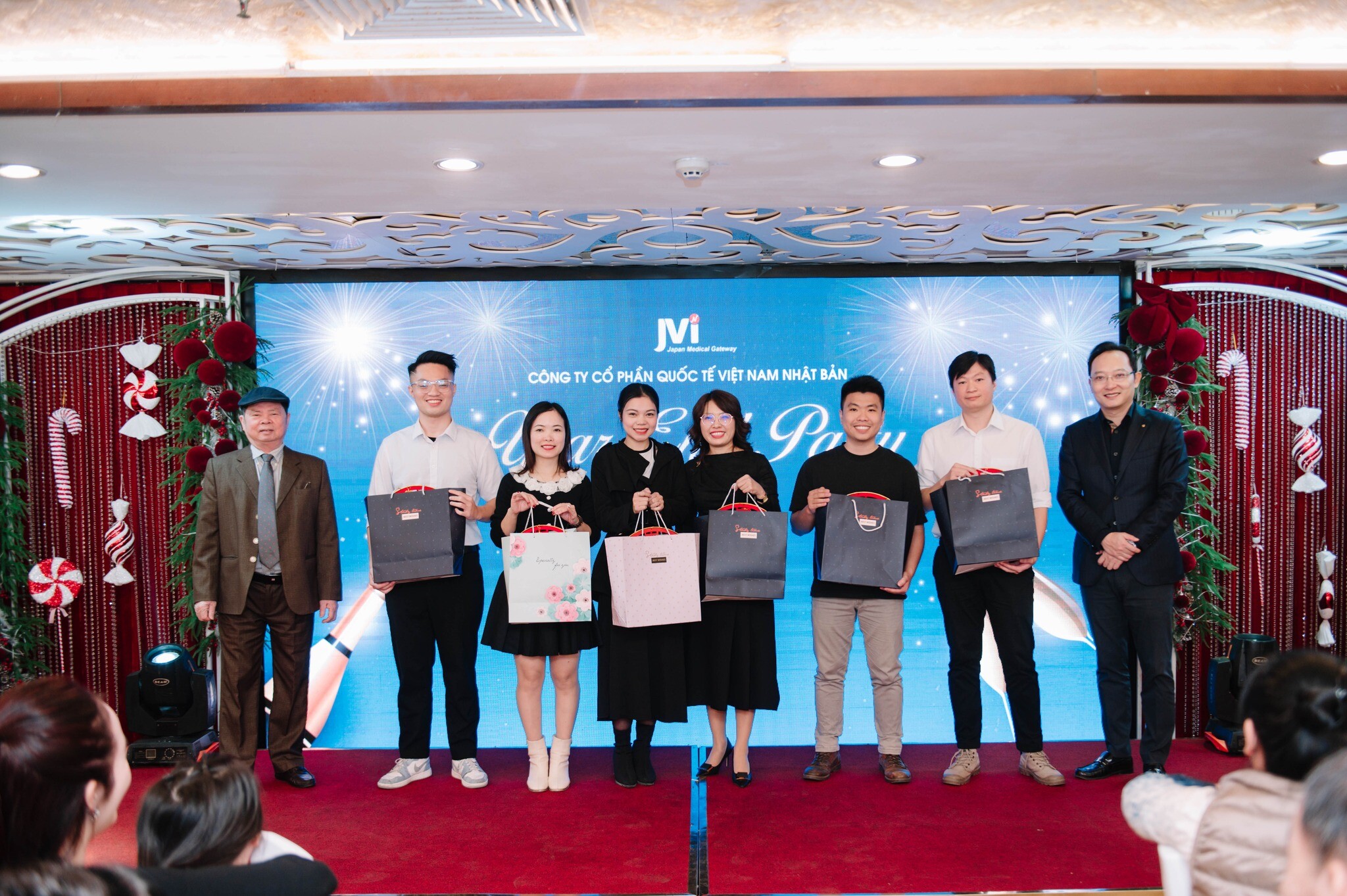 JVI - Quốc Tế Việt Nam Nhật Bản 9