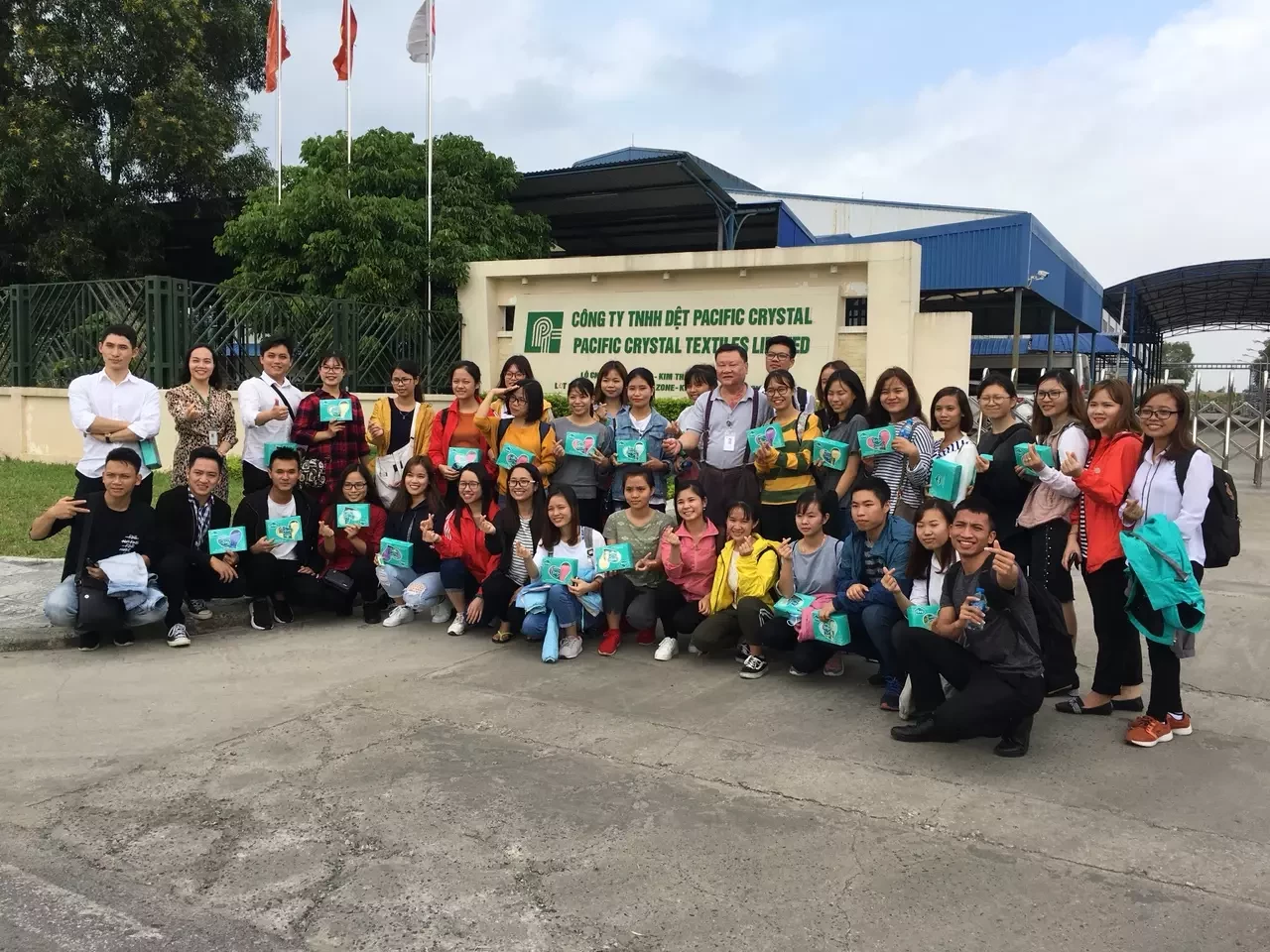 Công Ty TNHH Dệt Pacific Crystal 4