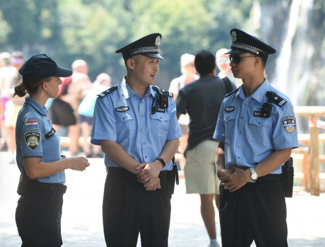 Bảo vệ Hoàng Hải Long 10