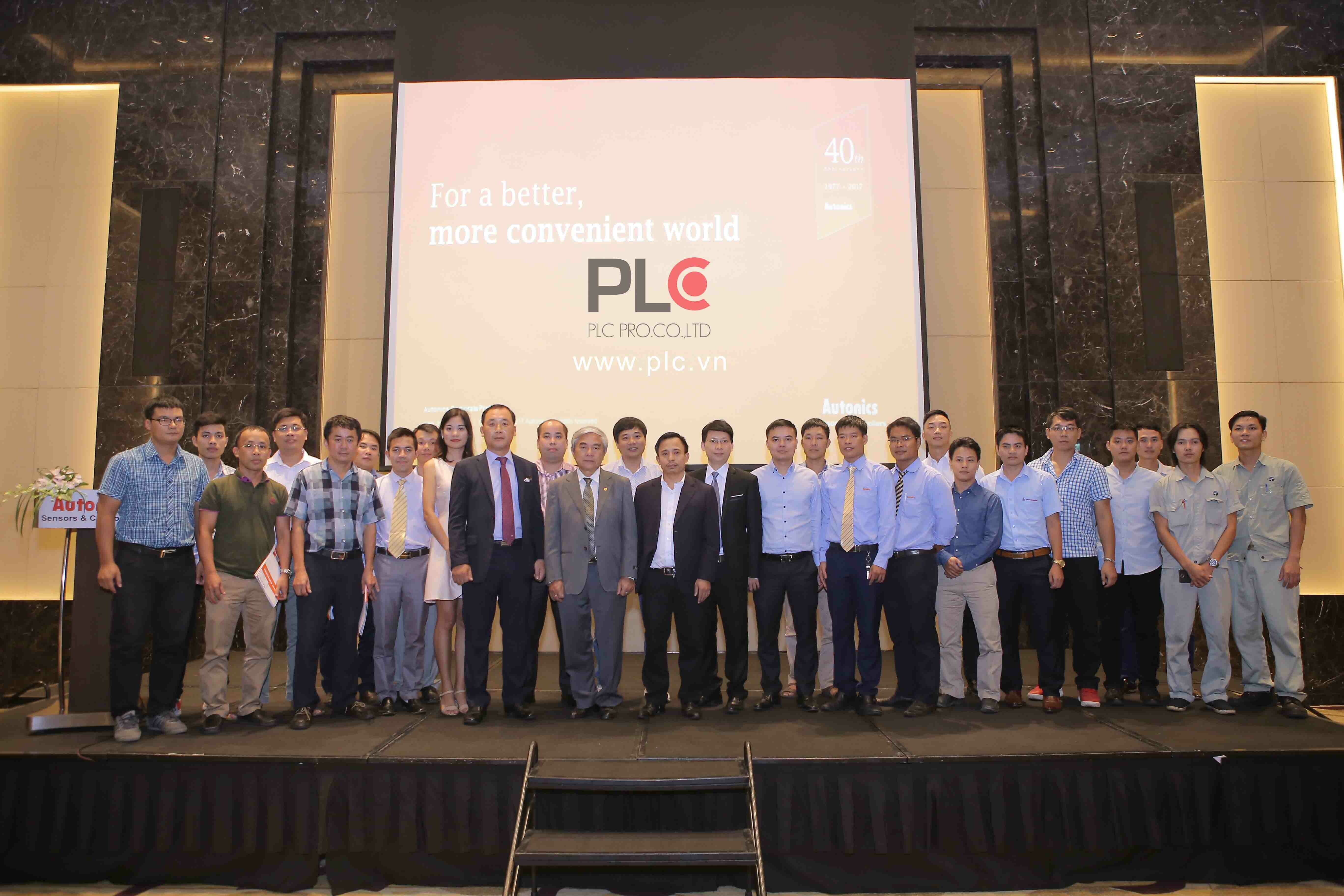 Công ty TNHH sản xuất và thương mại PLC 7