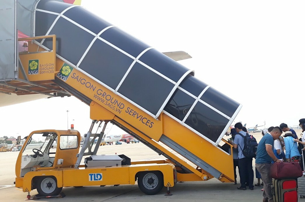 Phục Vụ Mặt Đất Sài Gòn 5