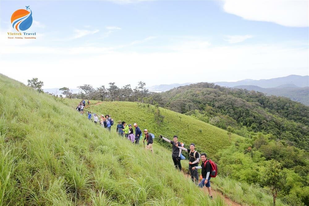 Dịch vụ du lịch Việt Trekking 1