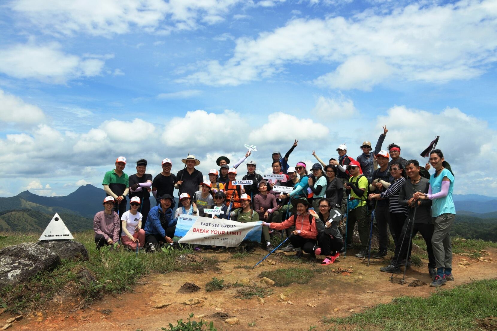 Dịch vụ du lịch Việt Trekking 3