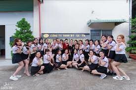 LYONA BEAUTY & COSMETICS 6