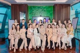 LYONA BEAUTY & COSMETICS 7