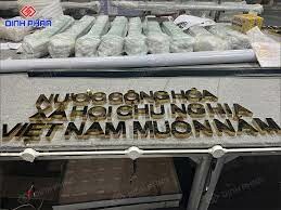 Công ty TNHH Quảng cáo Đinh Phan 8