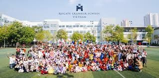 Trường TH, THCS và THPT Reigate Grammar 10