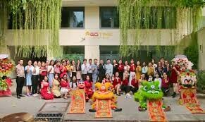 Mỹ Phẩm Vogue Celebrations 9