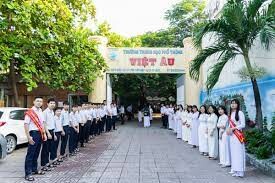 Trường THPT Việt Âu 9