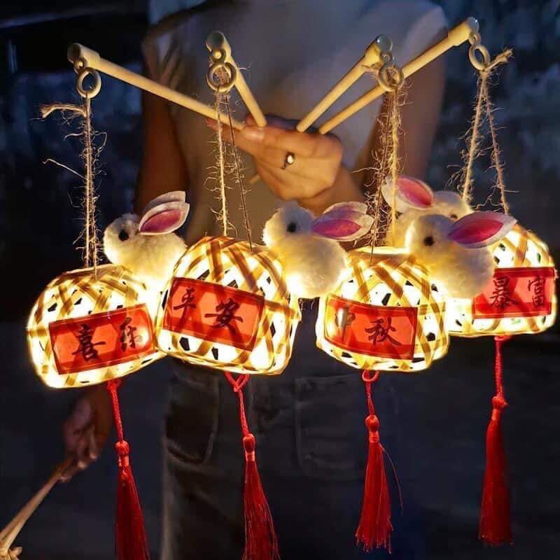 Nhà sách Chắp cánh Tuổi thơ 4