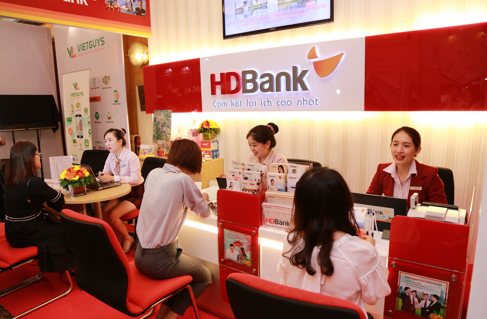 HDBANK 9