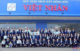 Việt Nhân Group 9