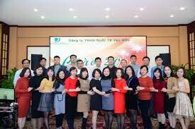 Công Ty Vạn Niên 8