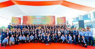 Việt Nhân Group 8