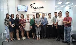 Francia Beauty Group 10