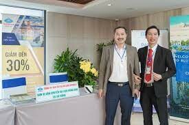 VẬN TẢI VÀ DU LỊCH VITRACO 8