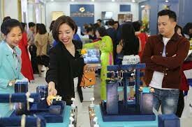 CÔNG TY CỔ PHẦN VÀNG BẠC ĐÁ QUÝ ASEAN​​​ 7