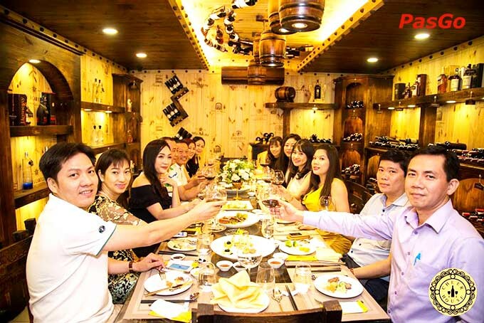 Nhà hàng Cheers SteakHouse 7