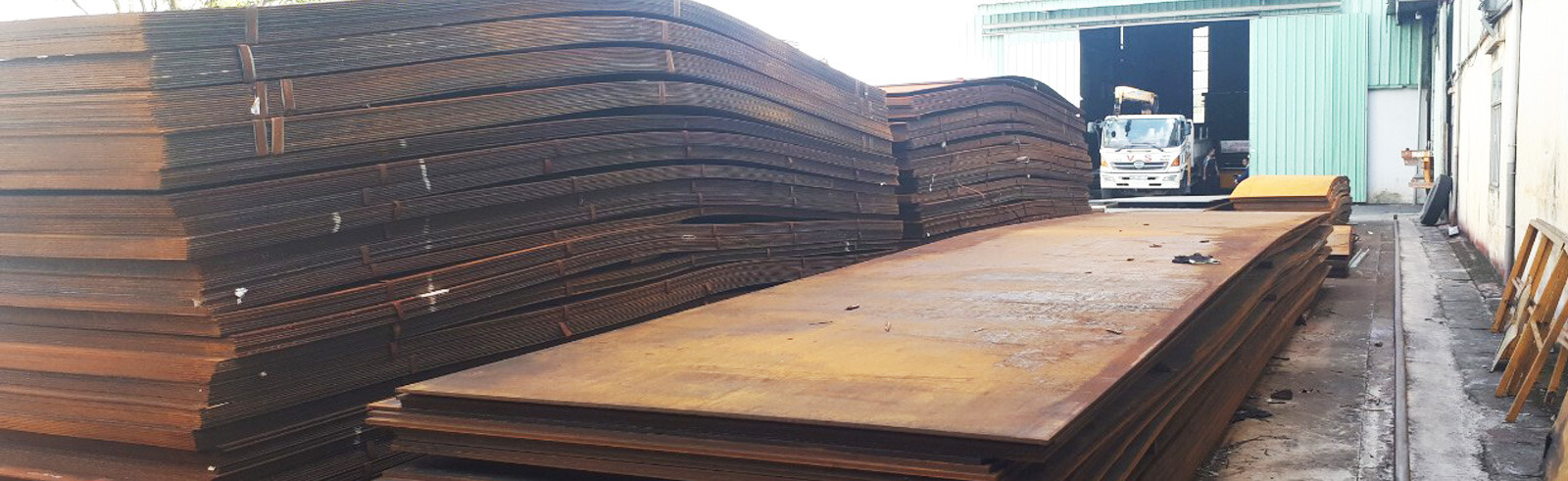 CÔNG TY TRÁCH NHIỆM HỮU HẠN LEGE VIỆT NAM 4