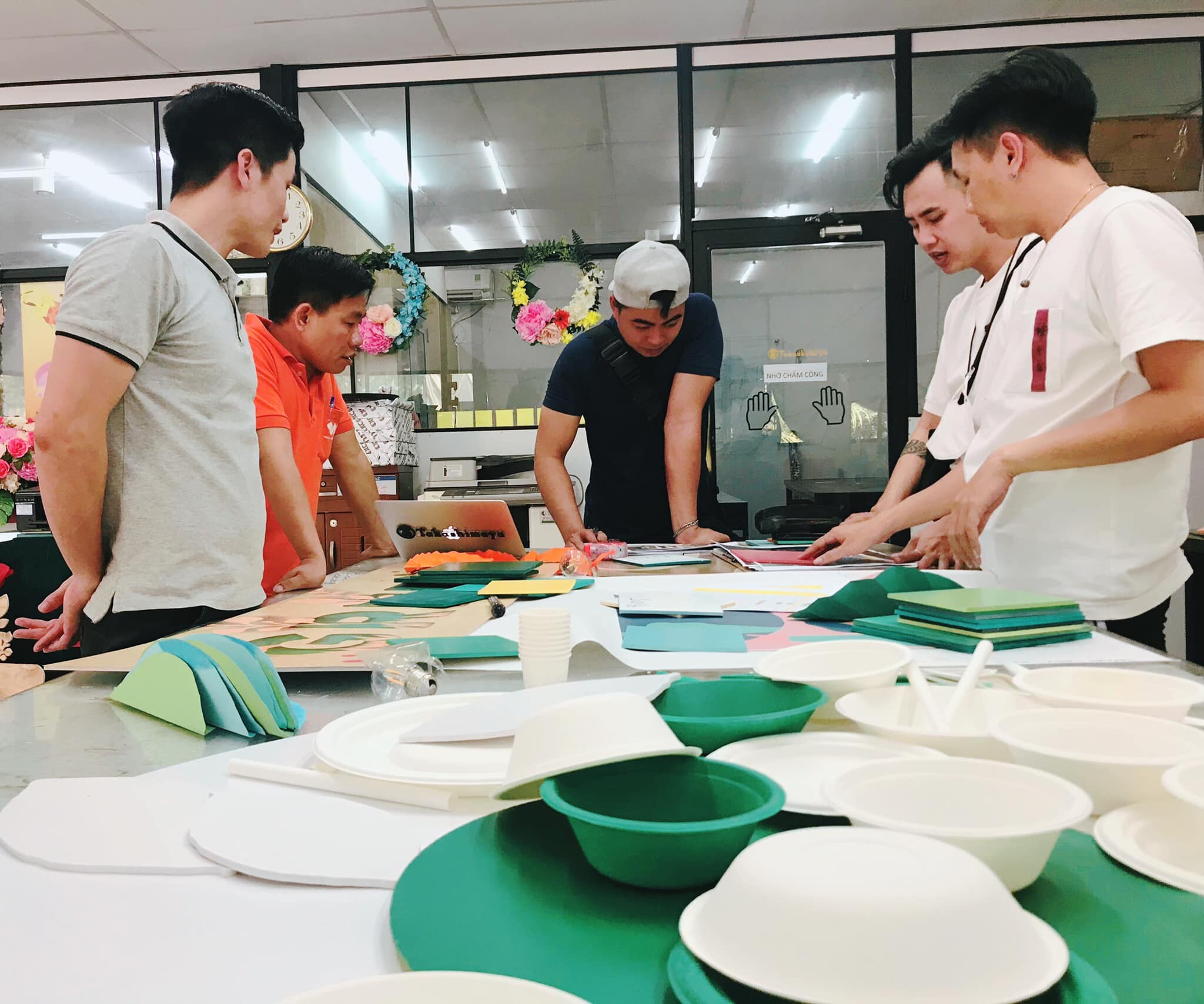 VISUAL MERCHANDISING 9