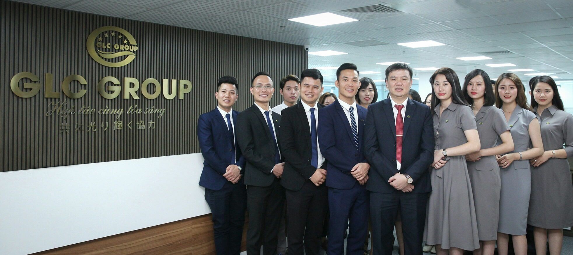 Đầu Tư Và Quan Hệ Quốc Tế GLC Group 2