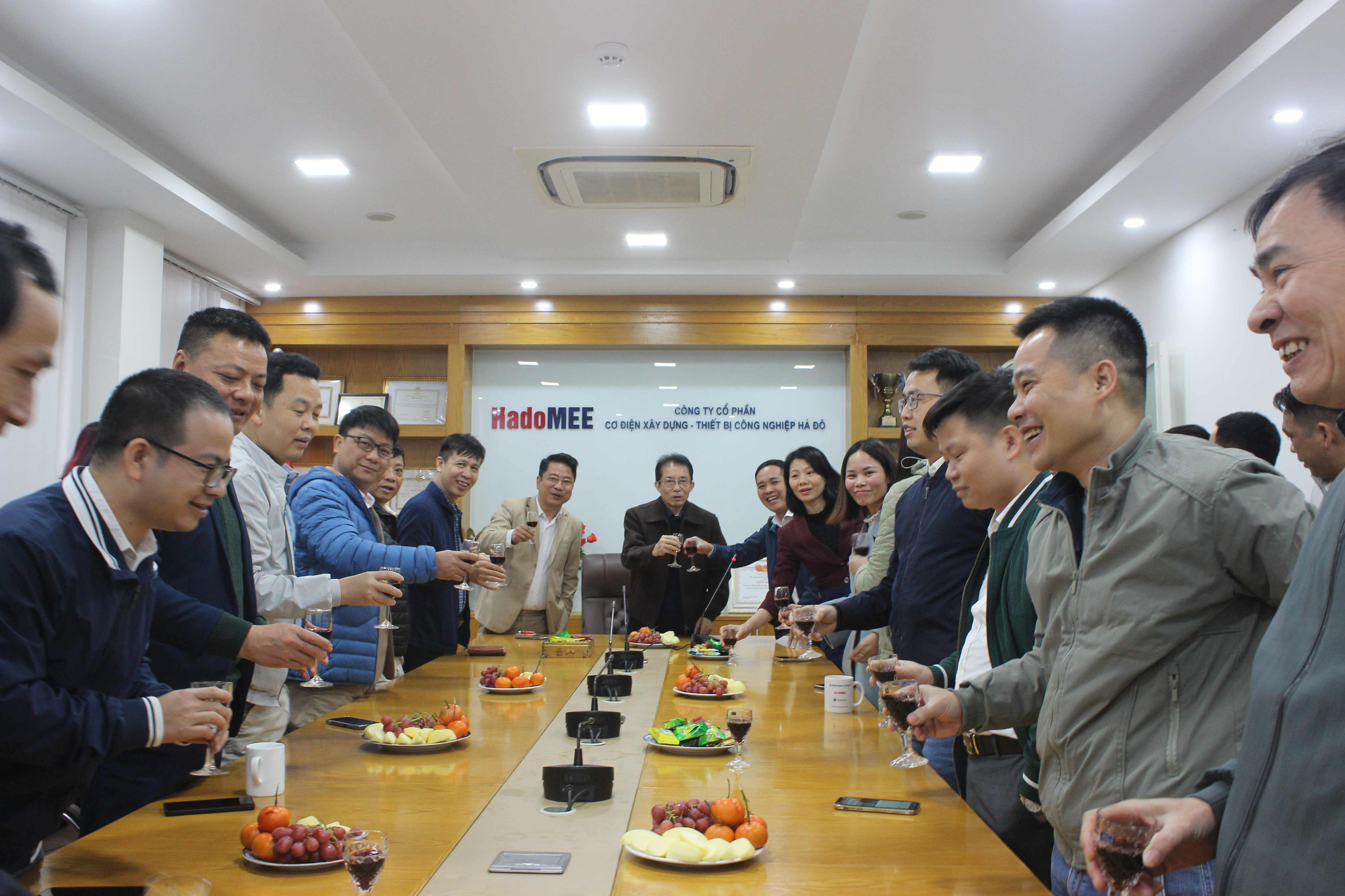 Thiết Bị Công Nghiệp Hà Đô 4