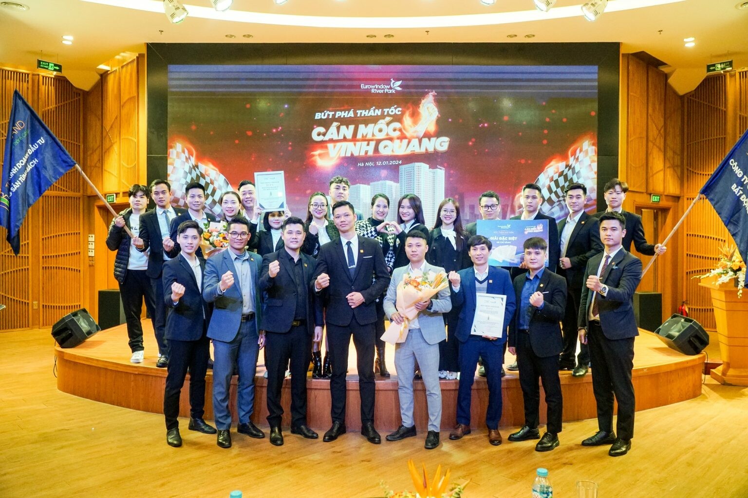 Bất Động Sản Tùng Bách 7