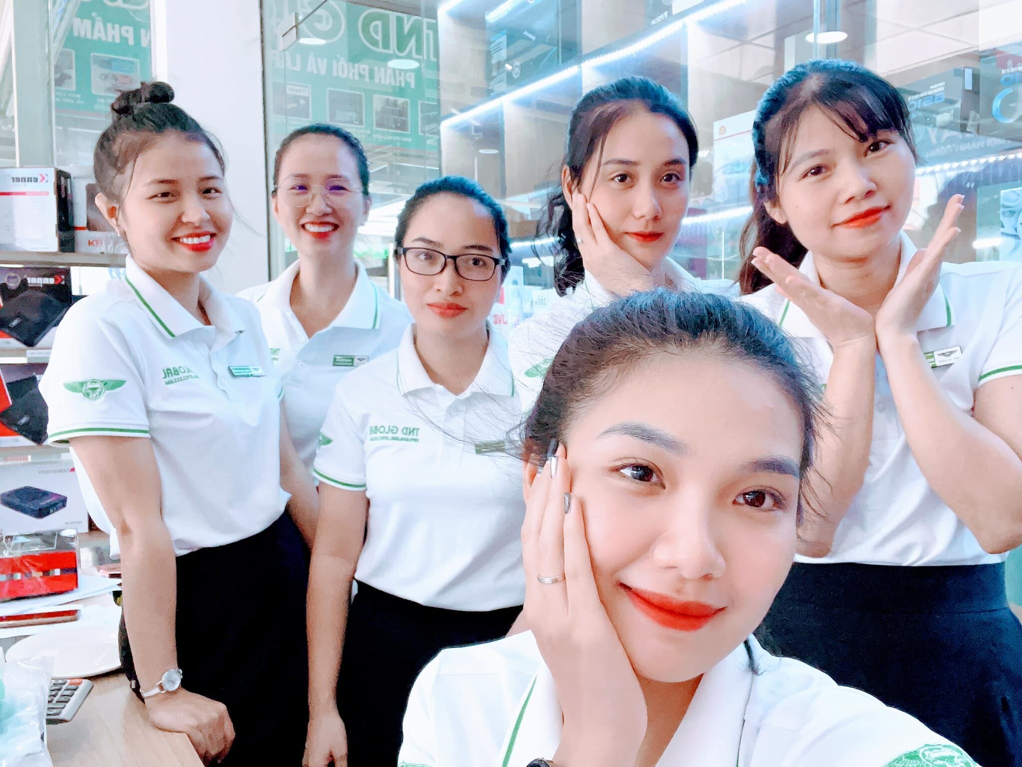 Dịch Vụ & Thương Mại TND 1