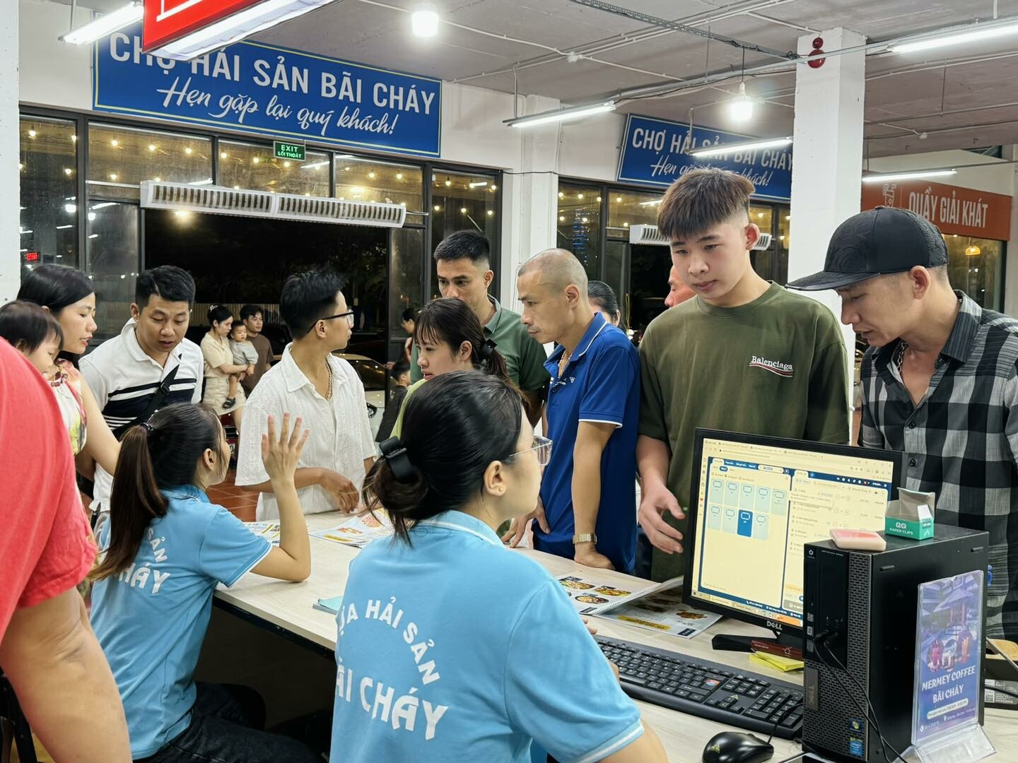 Vựa Hải Sản Bãi Cháy 9