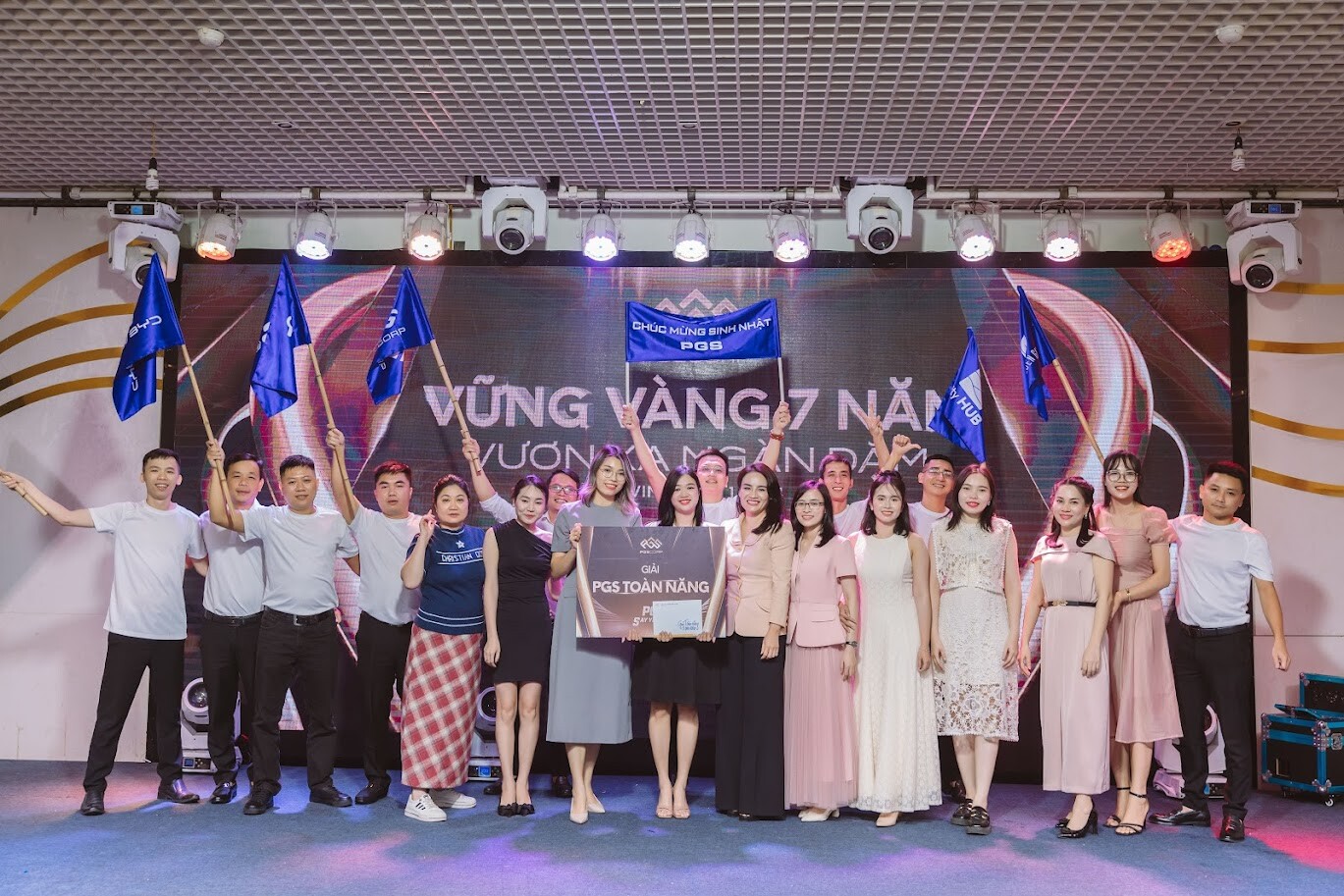 TỔNG CÔNG TY PGS 10