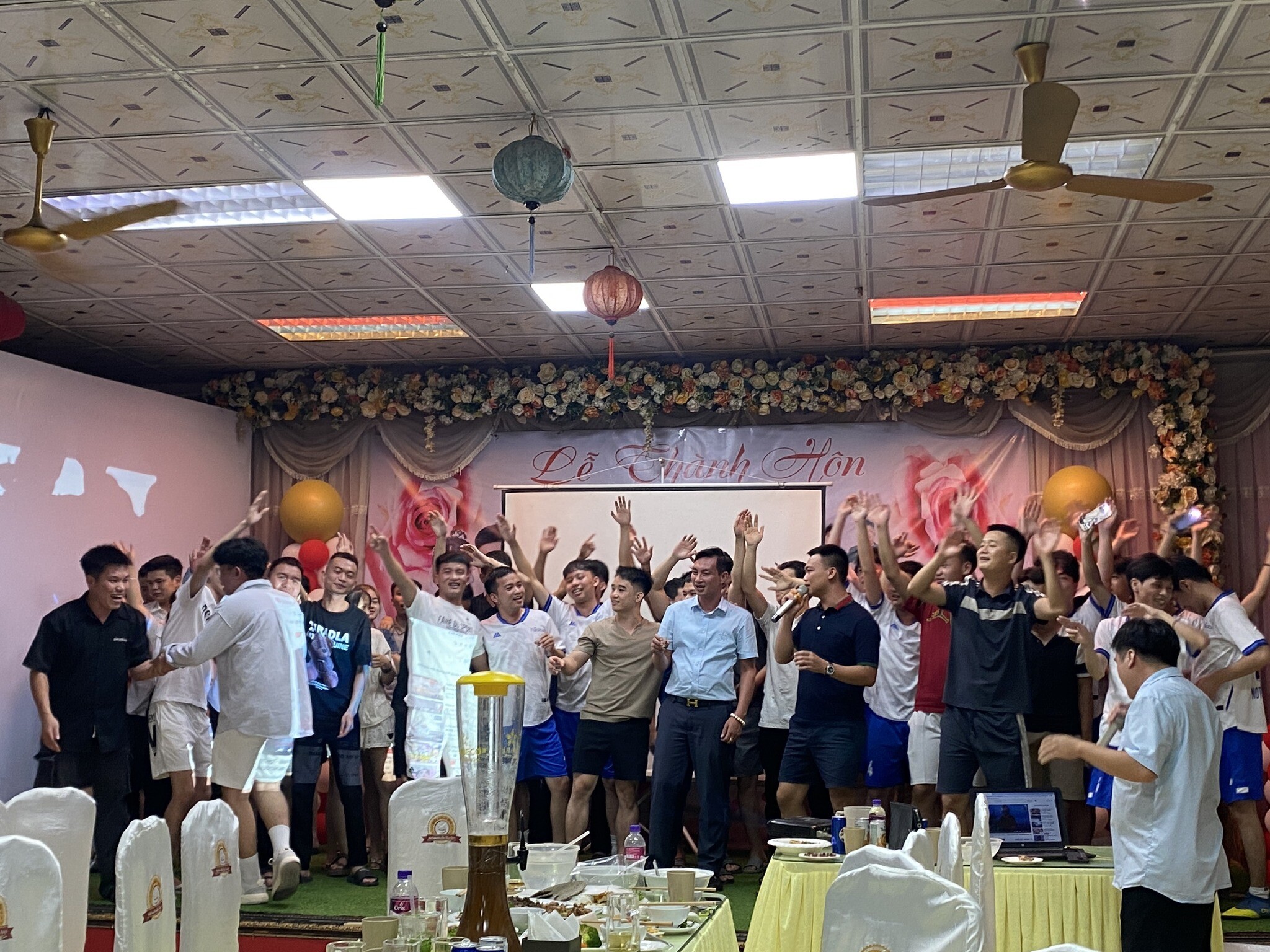 TẬP ĐOÀN ĐẤT TỔ 1