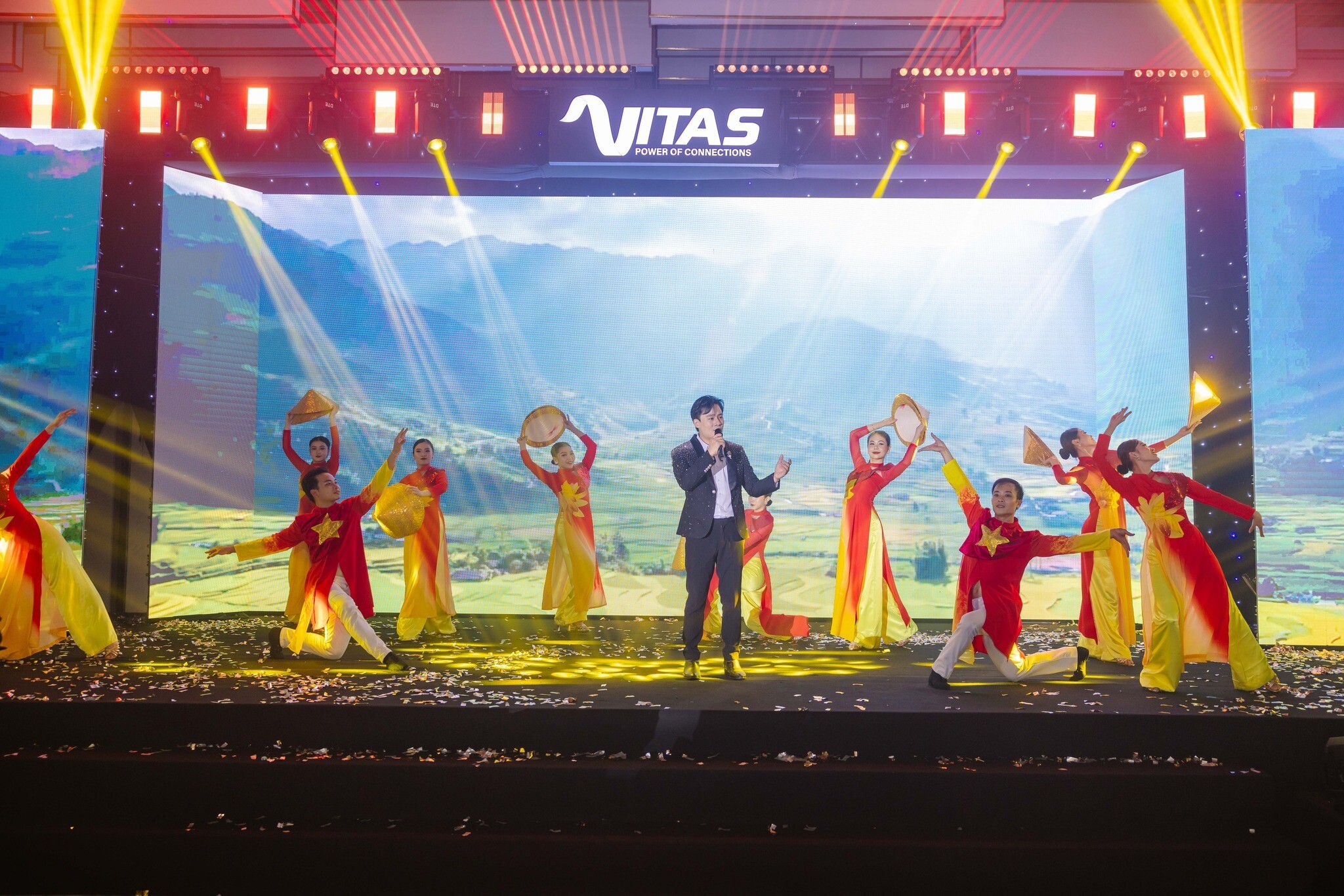 Viện Mẫu Thời Trang Việt Nam 6