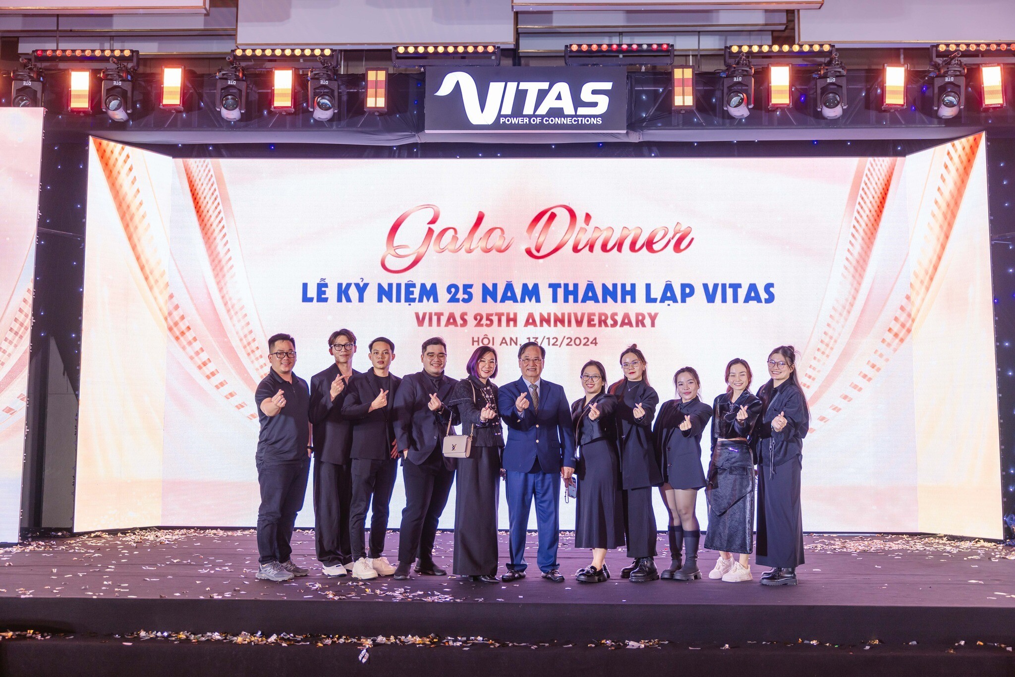 Viện Mẫu Thời Trang Việt Nam 2